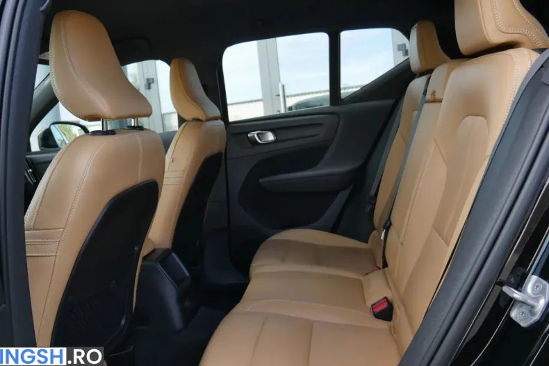 Volvo XC40 din 2020 cu 159.179 km - oferta VOL256634 - foto 17