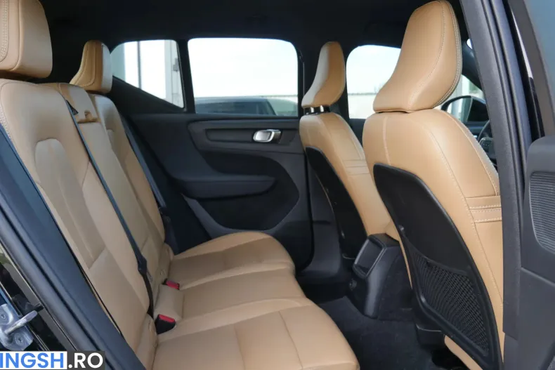Volvo XC40 din 2020 cu 159.179 km - oferta VOL256634 - foto 18