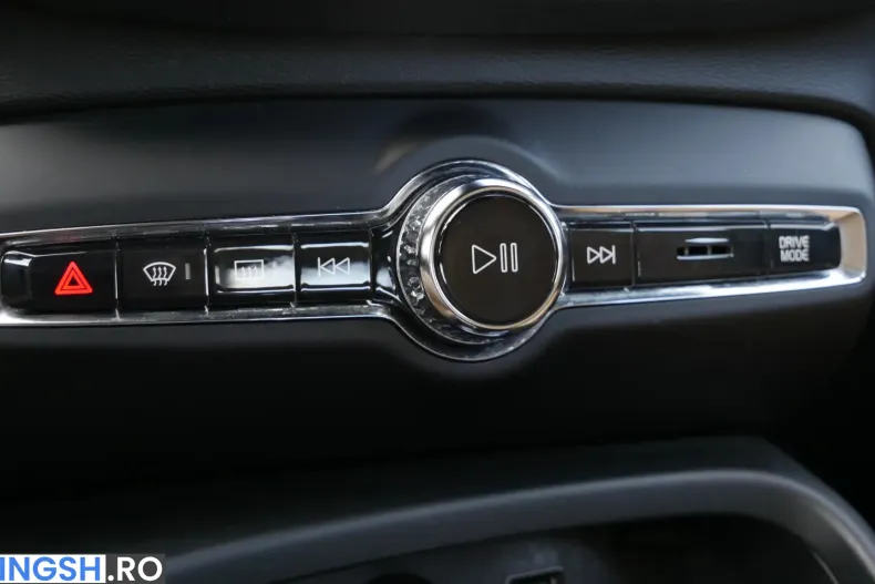 Volvo XC40 din 2020 cu 159.179 km - oferta VOL256634 - foto 21