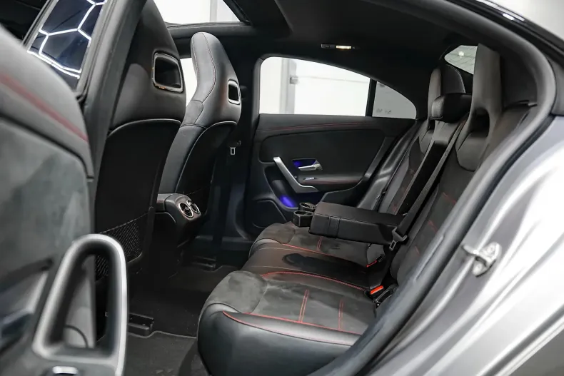 Mercedes-Benz CLA 180 (Clasa CLA) din 2022 cu 173.581 km - oferta MER256636 - foto 8