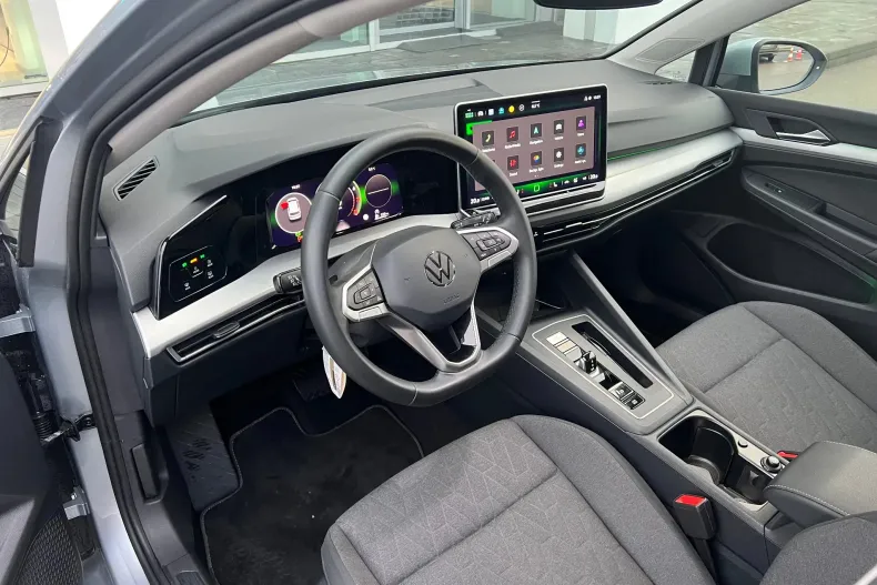 Volkswagen Golf din 2025 cu 11.723 km - oferta VOL256651 - foto 11