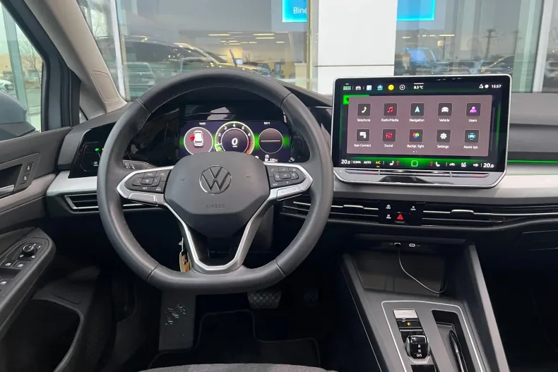 Volkswagen Golf din 2025 cu 11.723 km - oferta VOL256651 - foto 13