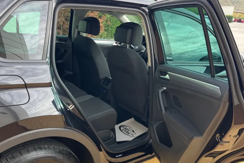 Volkswagen Tiguan din 2022 cu 156.000 km - oferta VOL256654 - foto 22