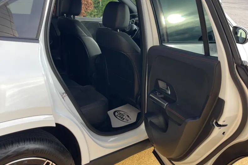 Mercedes-Benz GLA 200 (Clasa GLA) din 2024 cu 165.000 km - oferta MER256656 - foto 22