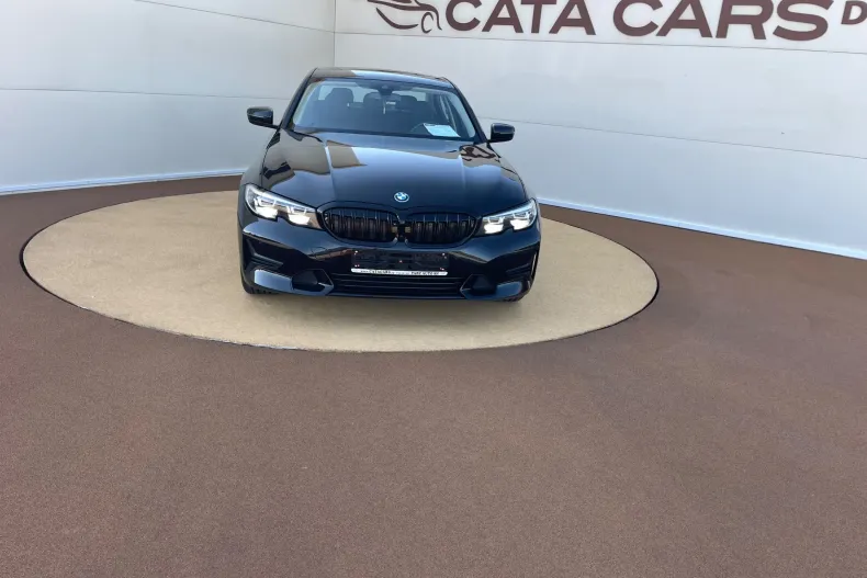 BMW 330 (Seria 3) din 2022 cu 147.000 km - oferta BMW256657 - foto 1