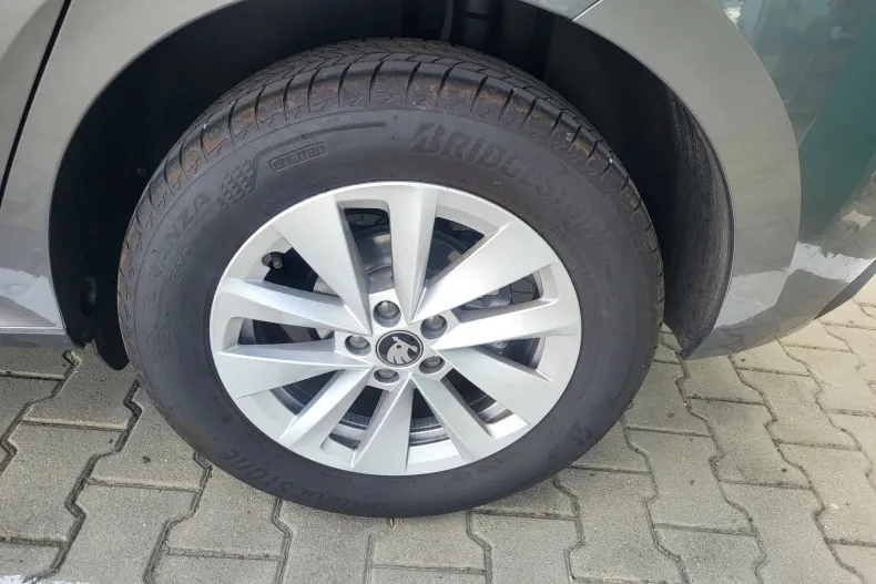 Skoda Kamiq din 2025 cu 2.500 km - oferta SKO256680 - foto 21