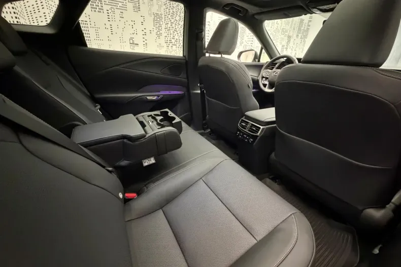 Lexus RX din 2026 cu 1.000 km - oferta LEX256681 - foto 32