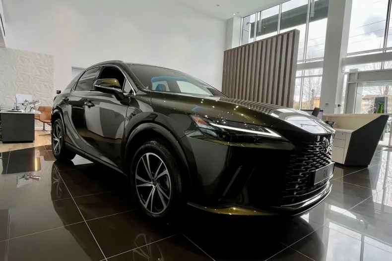 Lexus RX din 2026 cu 5 km - oferta LEX256683 - foto 2