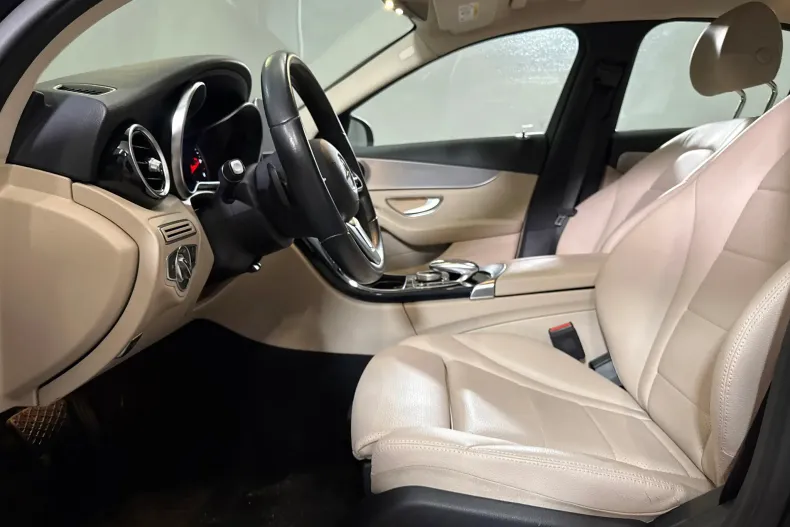 Mercedes-Benz C 200 (Clasa C) din 2020 cu 89.432 km - oferta MER256702 - foto 23