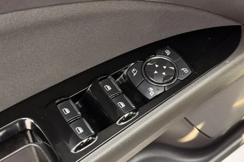 Ford Mondeo din 2021 cu 99.000 km - oferta FOR256705 - foto 33