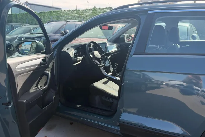 Volkswagen T-Roc din 2022 cu 51.000 km - oferta VOL256706 - foto 16