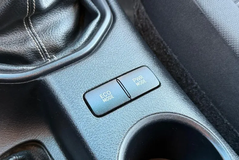 Toyota Hilux din 2021 cu 175.000 km - oferta TOY256707 - foto 24