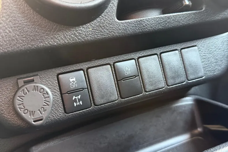 Toyota Hilux din 2021 cu 175.000 km - oferta TOY256707 - foto 28