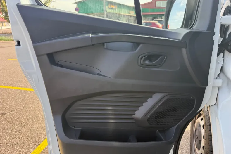 Renault Trafic din 2023 cu 178.046 km - oferta REN256717 - foto 25