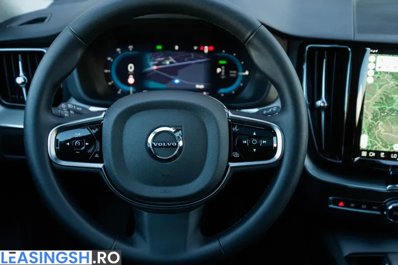 Volvo XC60 din 2024 cu 21.350 km - oferta VOL256718 - foto 2