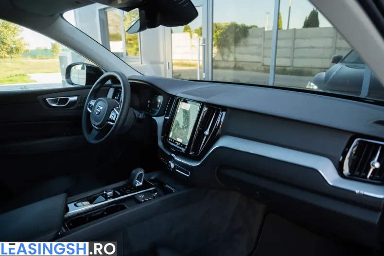 Volvo XC60 din 2024 cu 21.350 km - oferta VOL256718 - foto 4