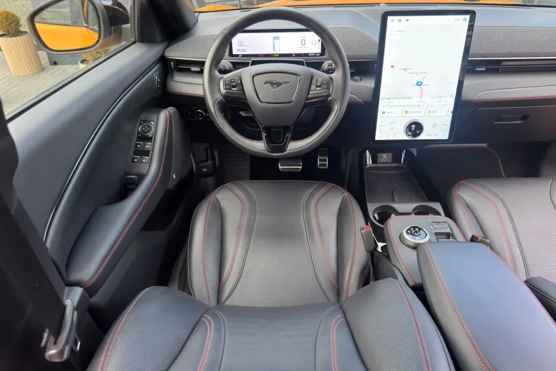 Ford Mustang Mach-E din 2023 cu 29.000 km - oferta FOR256731 - foto 6