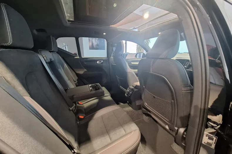 Volvo XC40 din 2026 cu 5 km - oferta VOL256747 - foto 16