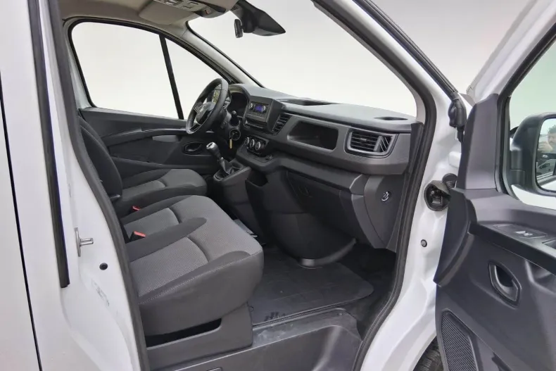 Renault Trafic din 2023 cu 70.185 km - oferta REN256757 - foto 9