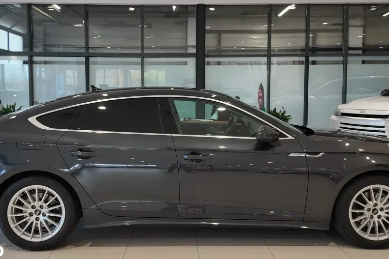 Audi A5 din 2023 cu 73.150 km - oferta AUD256761 - foto 8
