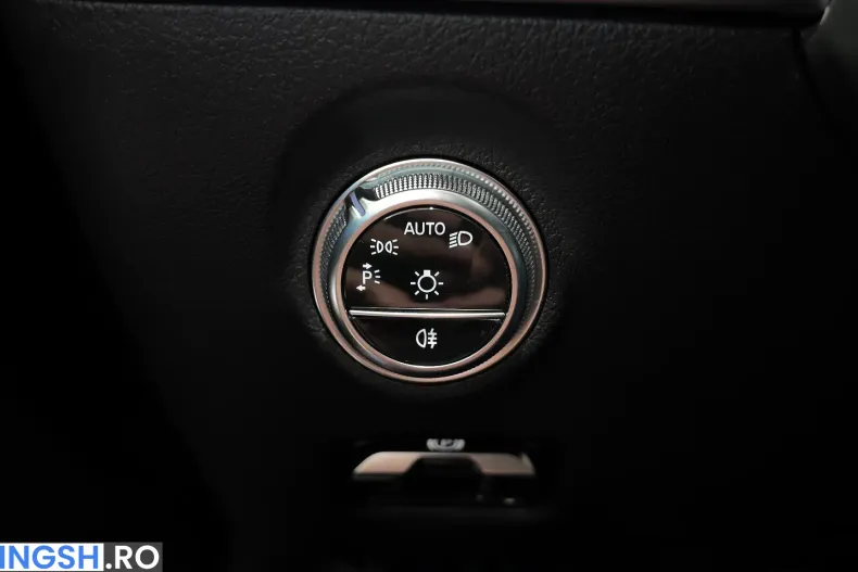 Mercedes-Benz C 300 (Clasa C) din 2023 cu 108.800 km - oferta MER256762 - foto 23