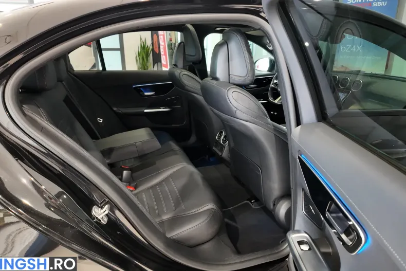Mercedes-Benz C 300 (Clasa C) din 2023 cu 108.800 km - oferta MER256762 - foto 36