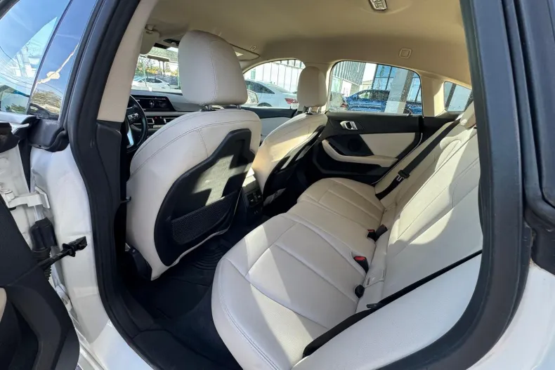 BMW 218 (Seria 2) din 2023 cu 99.950 km - oferta BMW256779 - foto 9
