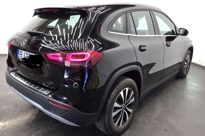 Mercedes-Benz GLA 200 (Clasa GLA) din 2022 cu 75.000 km - oferta MER256784 - foto 2
