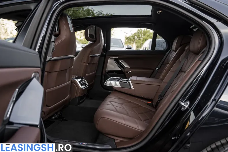 BMW 730 (Seria 7) din 2023 cu 117.500 km - oferta BMW256789 - foto 8