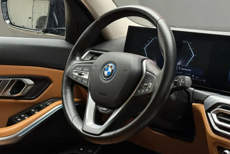 BMW 320 (Seria 3) din 2023 cu 127.628 km - oferta BMW256793 - foto 9