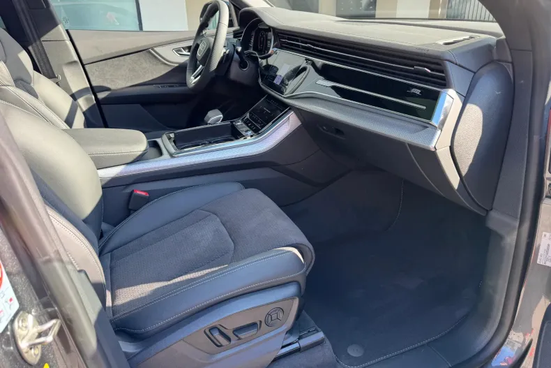 Audi Q8 din 2026 cu 1.080 km - oferta AUD256801 - foto 15
