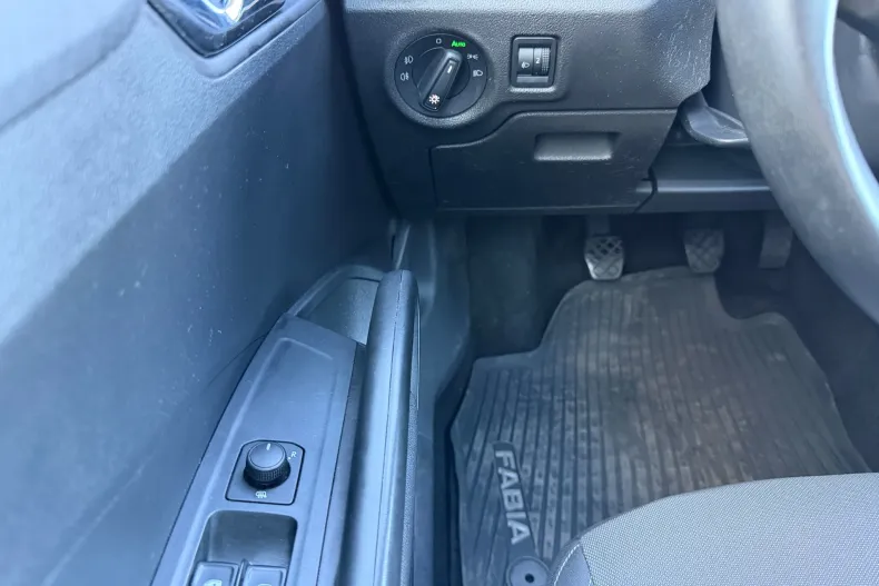 Skoda Fabia din 2023 cu 55.170 km - oferta SKO256804 - foto 20