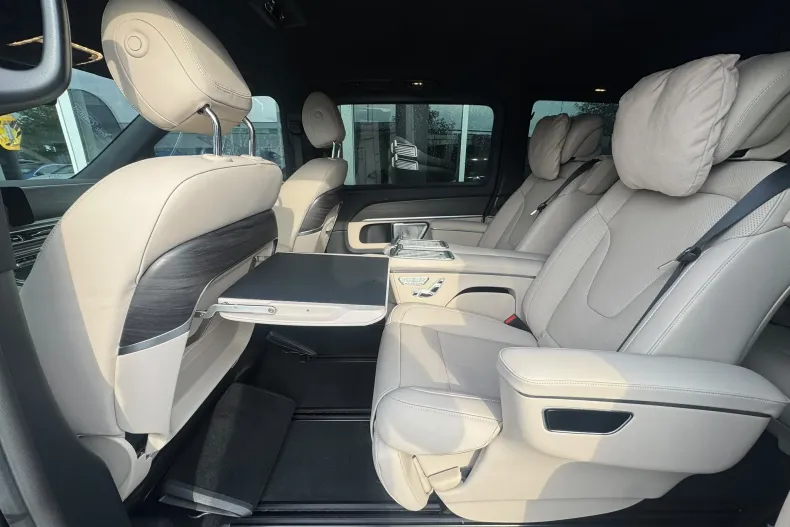 Mercedes-Benz V 300 (Clasa V) din 2025 cu 33.000 km - oferta MER256809 - foto 9