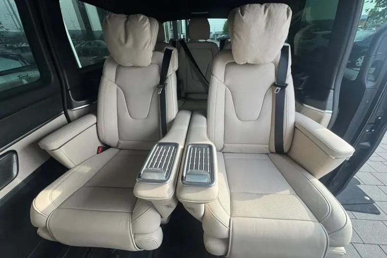 Mercedes-Benz V 300 (Clasa V) din 2025 cu 33.000 km - oferta MER256809 - foto 10