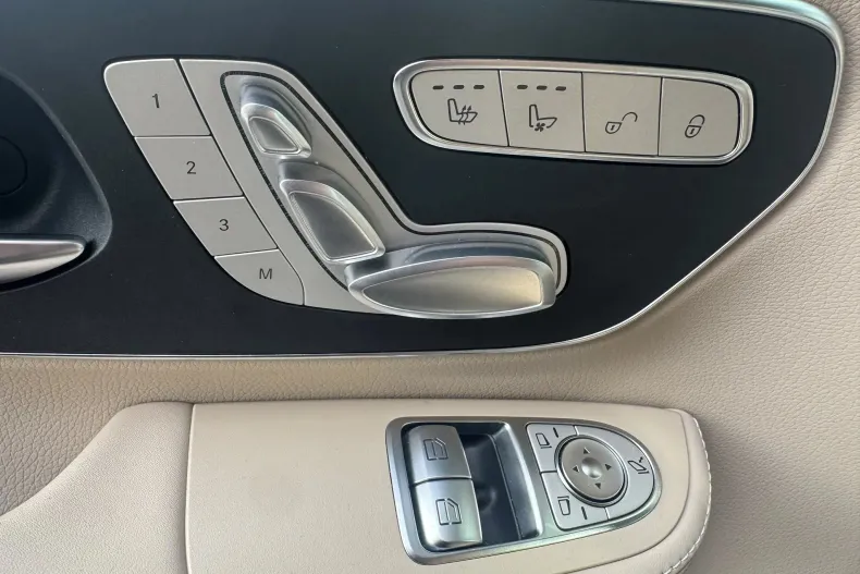 Mercedes-Benz V 300 (Clasa V) din 2025 cu 33.000 km - oferta MER256809 - foto 13