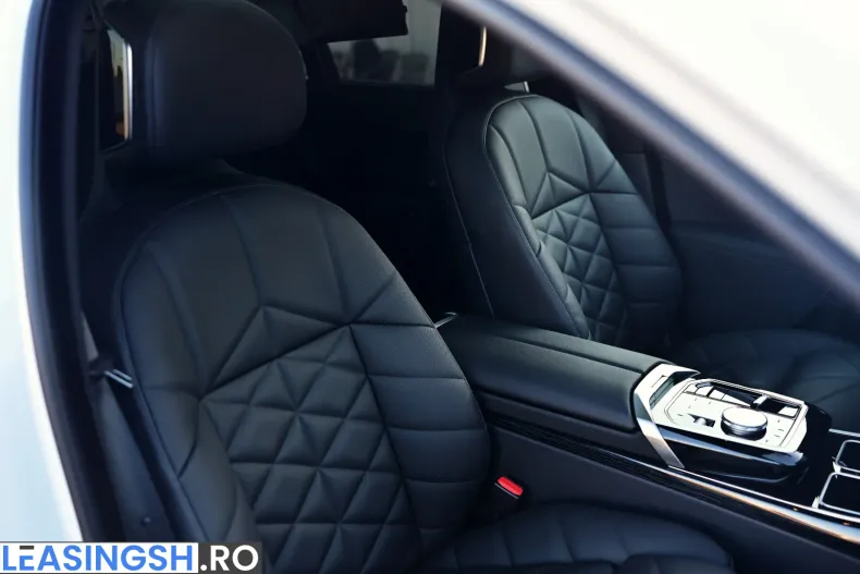 BMW 740 (Seria 7) din 2025 cu 24.800 km - oferta BMW256814 - foto 13