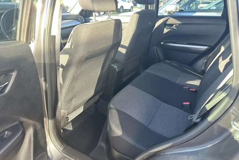 Suzuki Vitara din 2025 cu 12.062 km - oferta SUZ256822 - foto 10