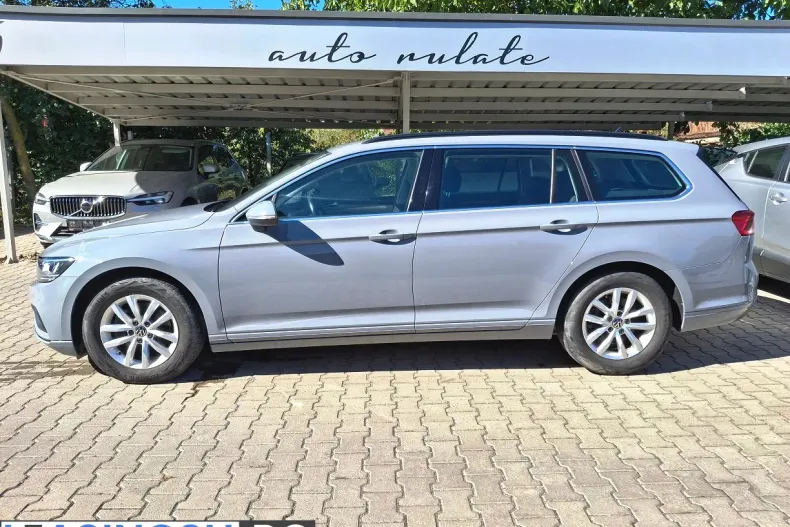 Volkswagen Passat din 2023 cu 55.461 km - oferta VOL256833 - foto 3