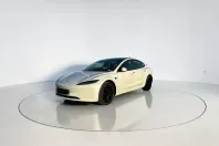 Tesla Model 3 din 2026 cu 100 km - oferta TES256849 - foto 1