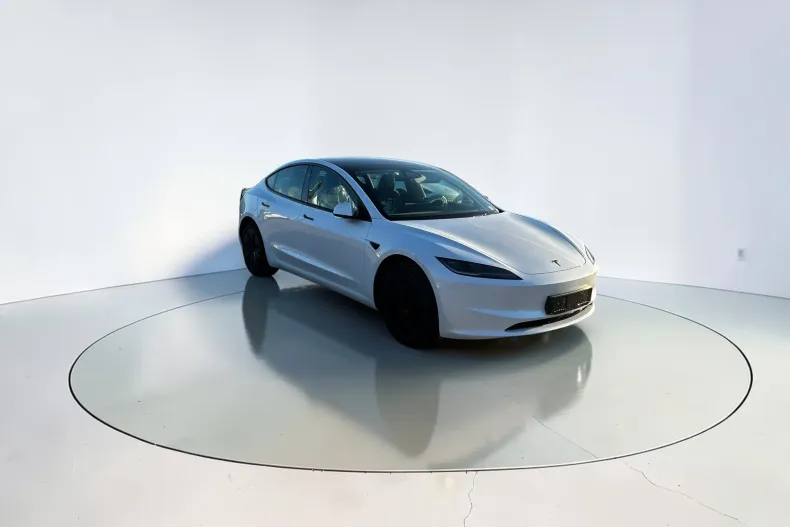 Tesla Model 3 din 2026 cu 100 km - oferta TES256849 - foto 3