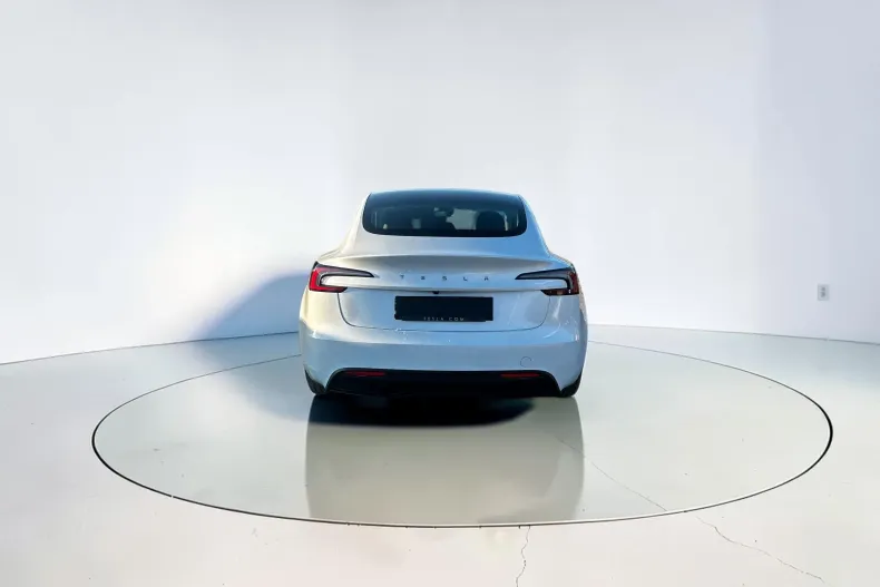 Tesla Model 3 din 2026 cu 100 km - oferta TES256849 - foto 8