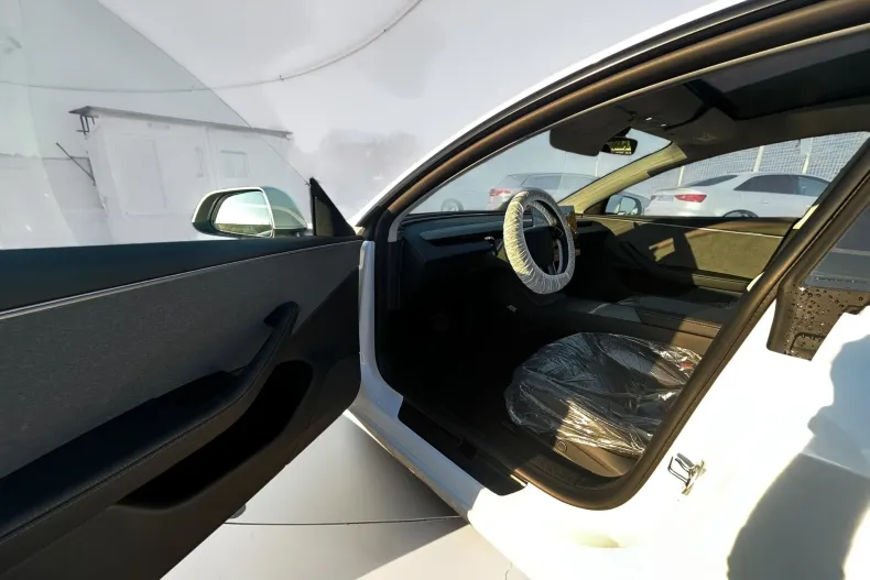 Tesla Model 3 din 2026 cu 100 km - oferta TES256849 - foto 9