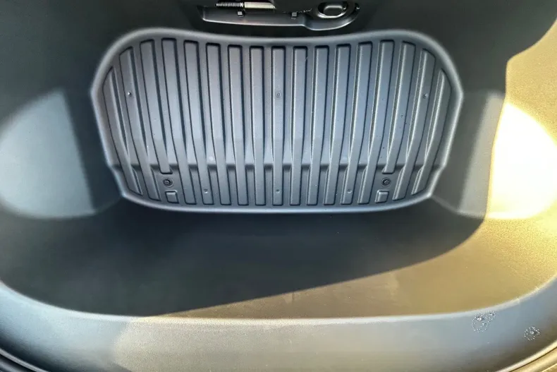 Tesla Model 3 din 2026 cu 100 km - oferta TES256849 - foto 19