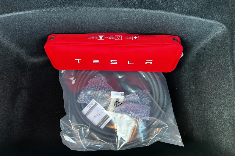 Tesla Model 3 din 2026 cu 100 km - oferta TES256849 - foto 20