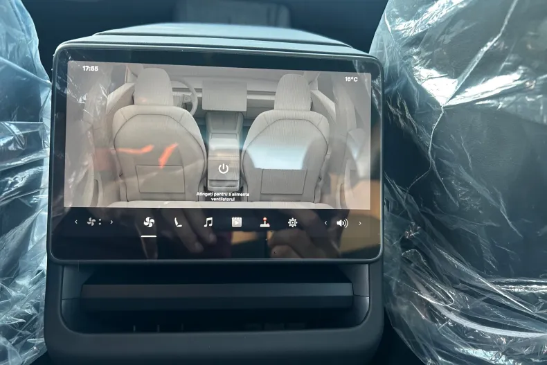 Tesla Model 3 din 2026 cu 100 km - oferta TES256849 - foto 21