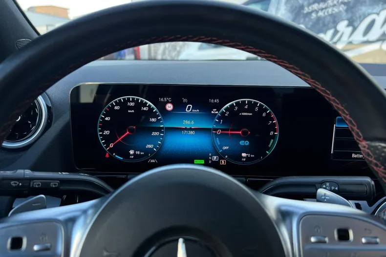 Mercedes-Benz GLA 250 (Clasa GLA) din 2022 cu 171.380 km - oferta MER256861 - foto 21