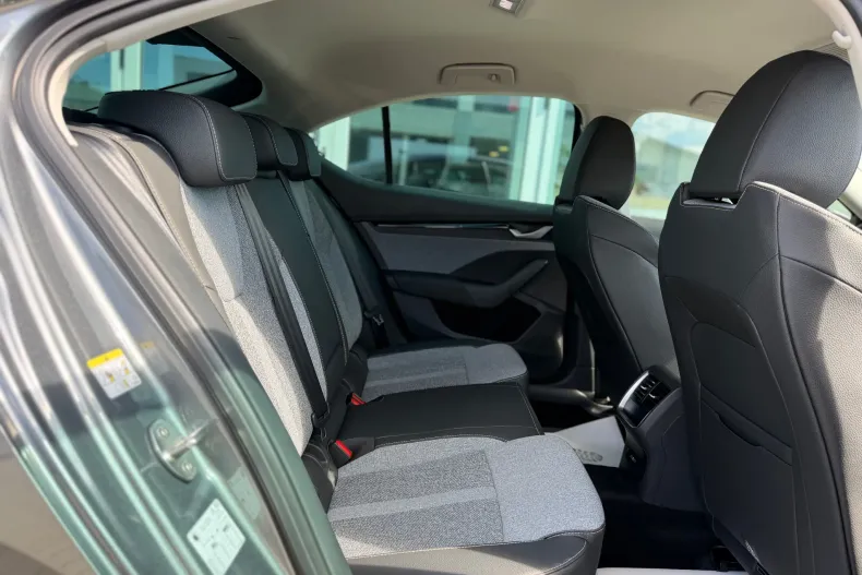 Skoda Octavia din 2026 cu 1.000 km - oferta SKO256880 - foto 11