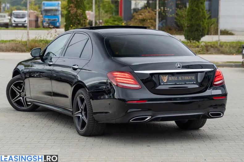 Mercedes-Benz E 300 (Clasa E) din 2020 cu 122.501 km - oferta MER256902 - foto 3