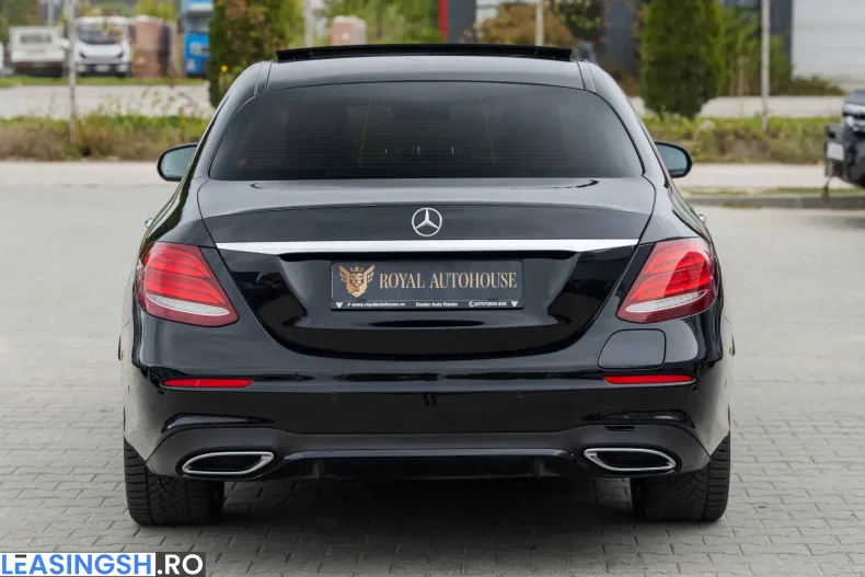 Mercedes-Benz E 300 (Clasa E) din 2020 cu 122.501 km - oferta MER256902 - foto 10
