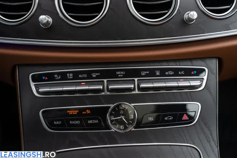 Mercedes-Benz E 300 (Clasa E) din 2020 cu 122.501 km - oferta MER256902 - foto 26